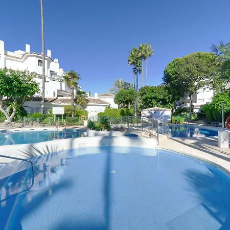 Apartment 2045 Golden Steps From The Sea *