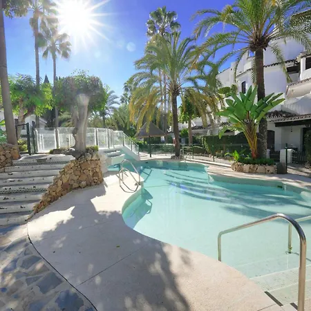 2045 Golden Steps From The Sea Marbella