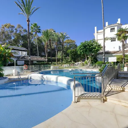 2045 Golden Steps From The Sea Apartamento Marbella